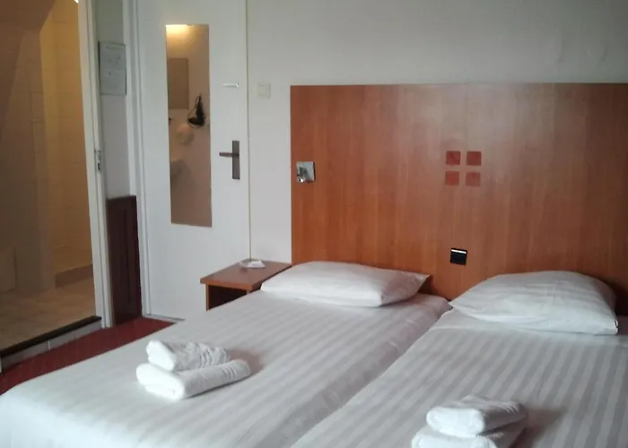Hotel 74